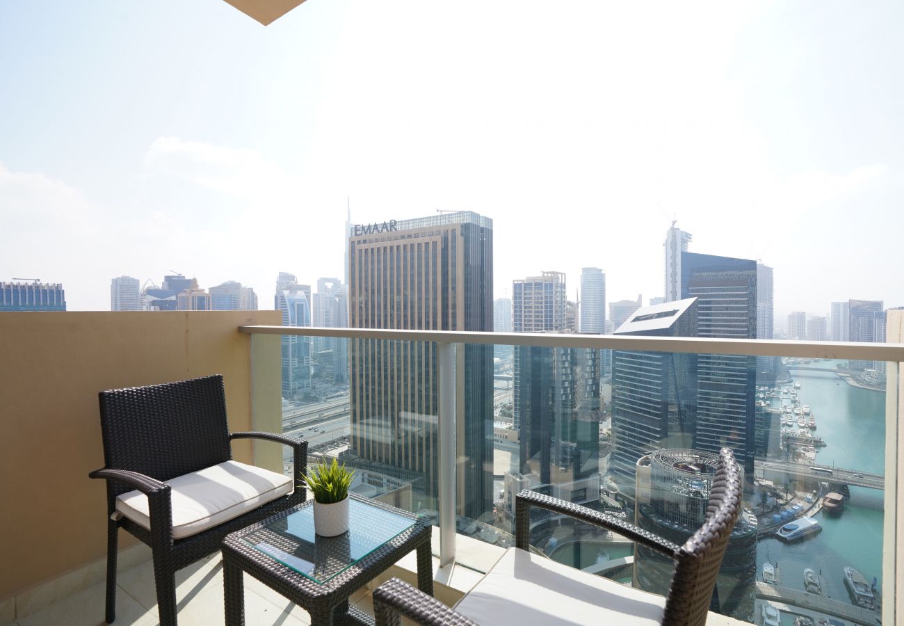 Apartment in Dubai - One Bedroom Apartment Best Marina View