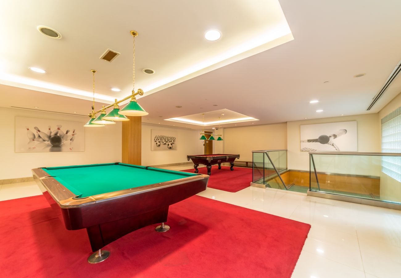 Apartment in Dubai - Two Bedroom Al Ghurair Centre Residential 626
