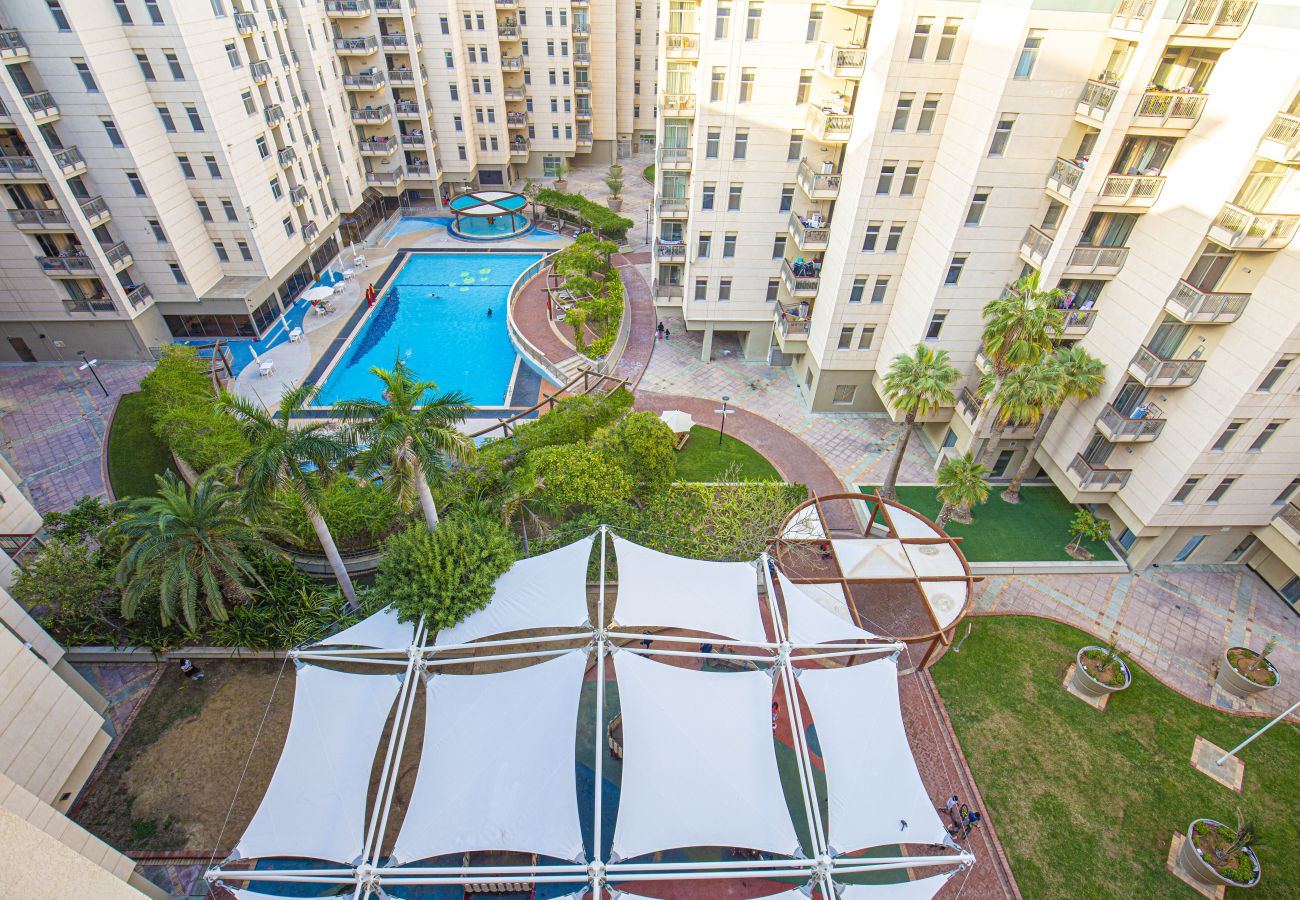Apartment in Dubai - 3BR|Metro Ease|Al Ghurair Centre