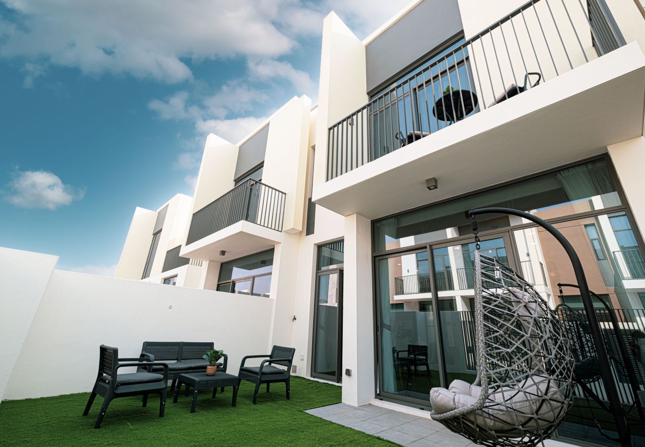 Villa in Dubai - 3BR Newly Furnished Villa | Arabian Ranches | 521