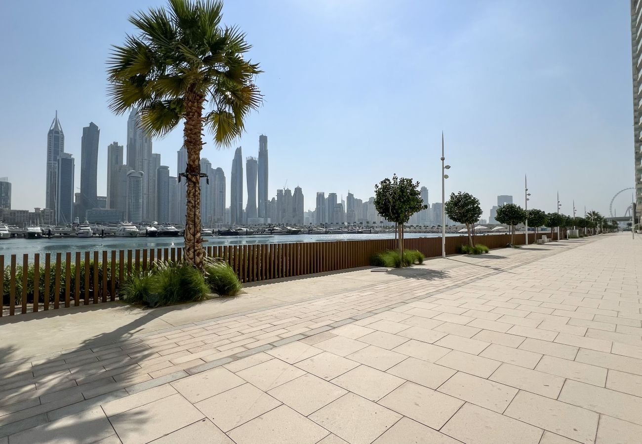 Apartment in Dubai - 1BR|Marina Vista Tower 2|Emaar Beachfront