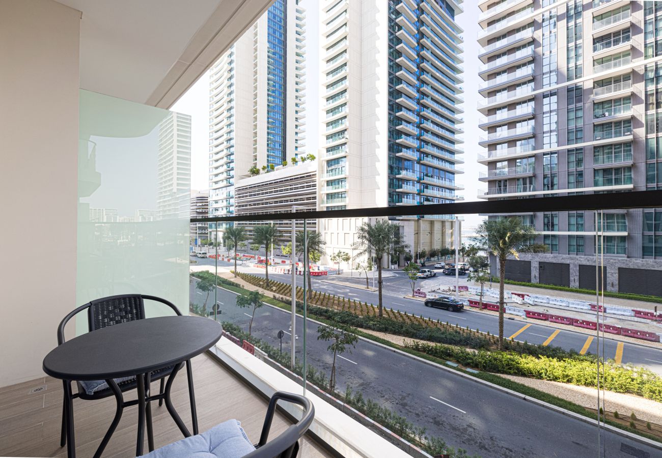 Apartment in Dubai - 1BR|Marina Vista Tower 2|Emaar Beachfront